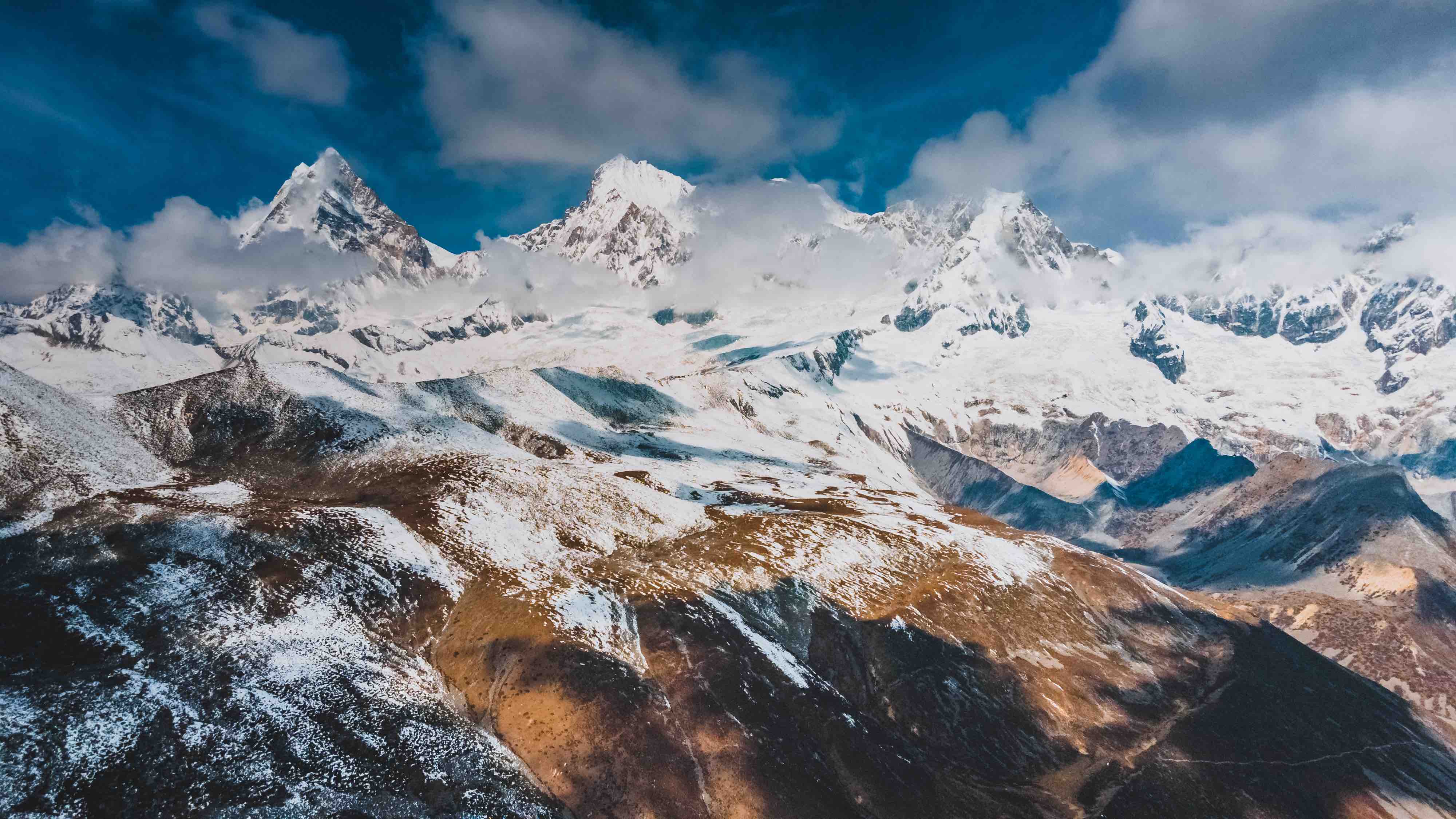 3-Day Shannan Tour: Yala Xiangbu Mountain's sacred beauty, Yungbulakang Palace's cultural allure