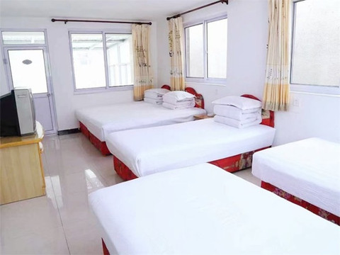 北京平谷玻璃台农家院推荐:56号艳萍农家院,老板拿手的大锅炖菜备受欢迎!