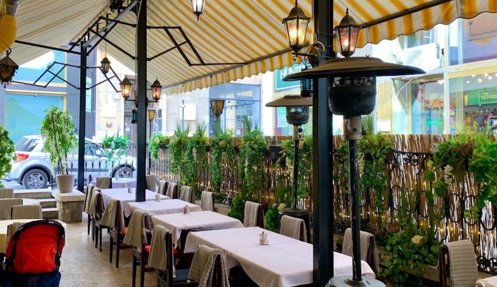 Szazeves Etterem餐厅图片