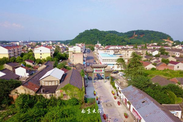 南京这座流淌在诗词里的千年古镇，还应该写满故事