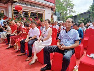 青秀山那扑面而来的仟味瑶家美食