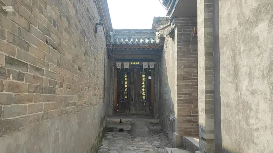 暖泉中小堡村