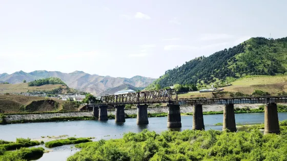 鴨綠江國境鐵路大橋