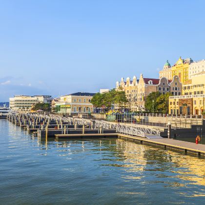 广东珠海+澳门+澳门旅游塔+澳门威尼斯人度假区+大三巴牌坊+珠海长隆海洋王国4日3晚私家团