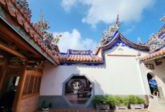 麦寮拱范宫景点图片