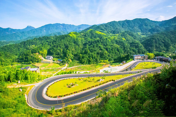 自驾六安800公里大别山风景道,感受车在路上行,人在景中游