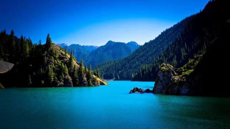 乌鲁木齐天山大峡谷