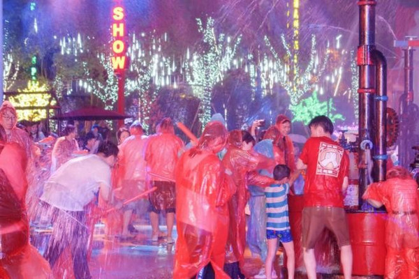 上海宋城夜游攻略,泼水派对、主题表演,嗨爆夏日狂欢季!