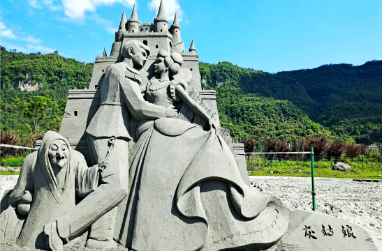 铜河银滩