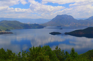 遇见大美中国  感受诗和远方  行走祖国大地系列之二  云南篇（3） 环游泸沽湖、洱海、抚仙湖