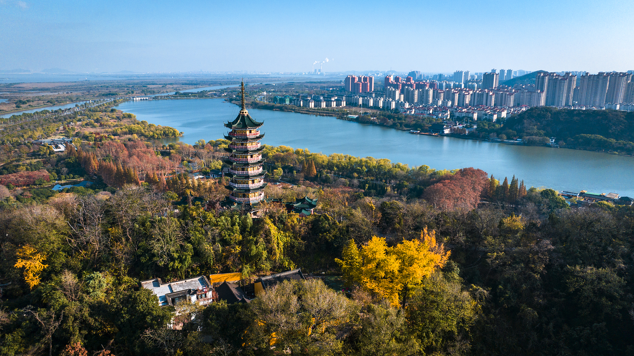 1-Day Zhenjiang Tour: The Zen ambiance of Jinshan Temple, the majestic beauty of Beigushan Hill