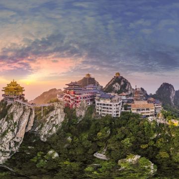 老君山景区+殷墟+红旗渠+太行大峡谷景区+云台山风景名胜区+万仙山景区+中华影视村-郭亮村+白马寺+龙门石窟+清明上河园8日7晚拼小团