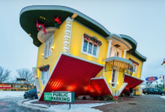 颠倒屋景点图片