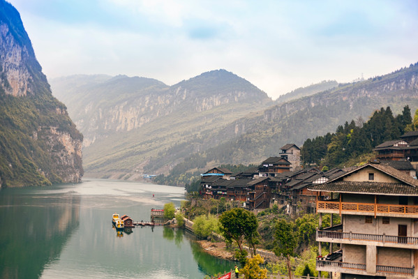 当国庆的欢腾撞上中秋的静谧，酉阳旅游让你感受色彩上的秋