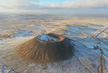 辉腾锡勒草原+乌兰哈达火山1日【可选2-8人团|多套餐可选】【[我们承诺] 自主发团，不外拼，优秀司导，获奖旅行社，呼和浩特本土旅行社。】