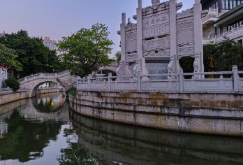 【金牌说】永庆坊讲解 8人小团追寻岭南风韵2H讲解金牌导游【[金牌导游讲师团]他们博古通今，幽默睿智，善于挖掘文物背后的故事，用有趣的方式还原历史真相；】