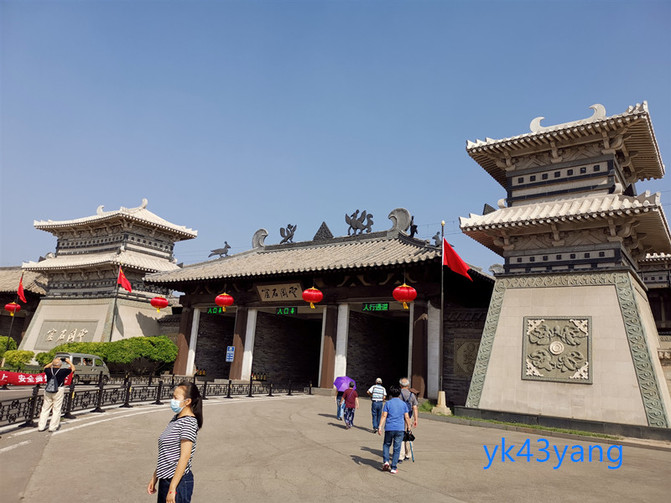 兄弟姐妹山西行（21）——雲岡石窟（上）。