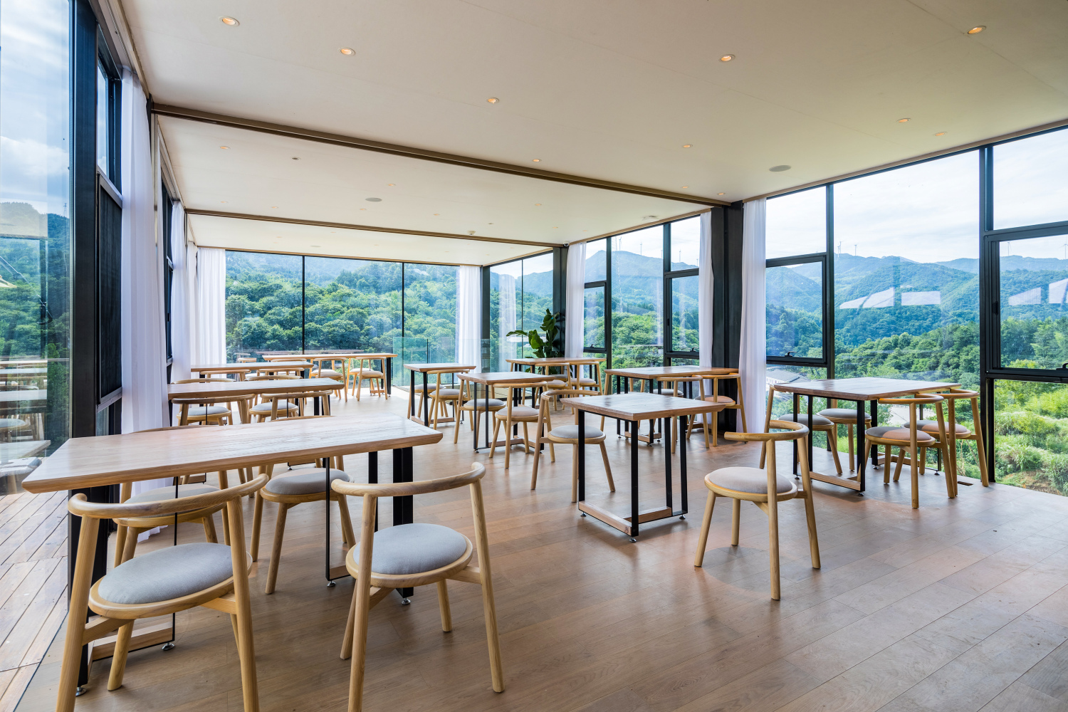 携程度假农庄安徽金寨大湾店·悬崖餐厅餐厅图片