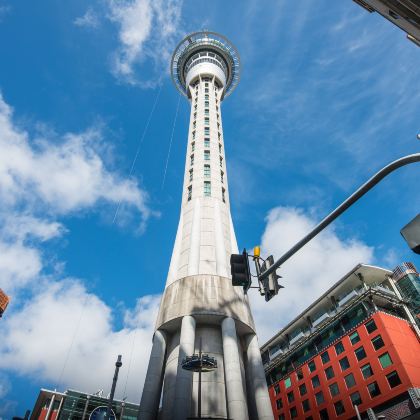 新西兰奥克兰大区+天空塔+霍比特村+怀托摩萤火虫洞6日5晚拼小团