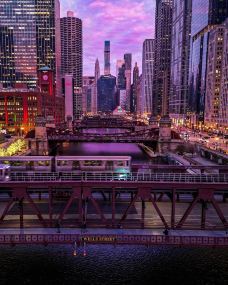 Riverwalk - 100 W-芝加哥-Laird_Torrance