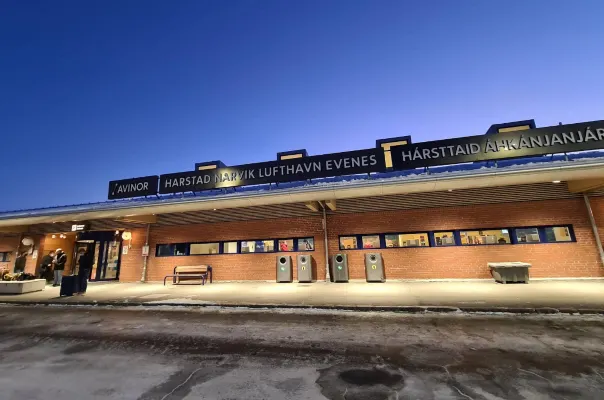 哈爾斯塔納爾維克機場租車服務
