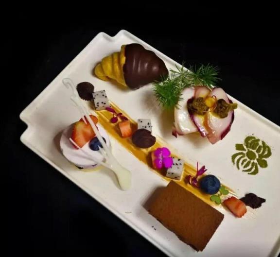 万山静云山庄中餐厅