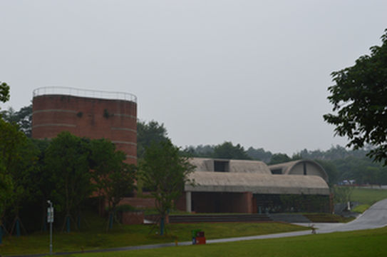 我眼中的先锋书店——先锋汤山矿坑书店