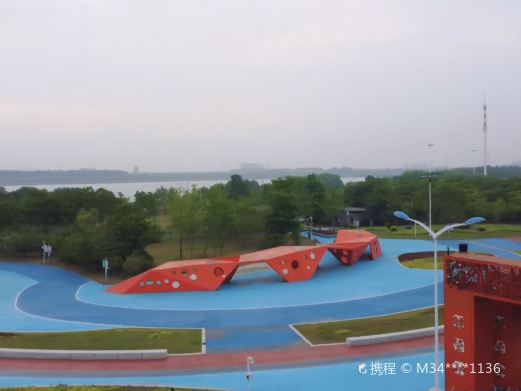 马拉松起点广场