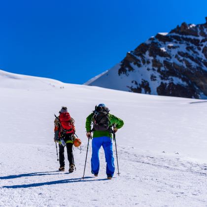 瑞士苏黎世+少女峰+因特拉肯+伯尔尼5日4晚自由行