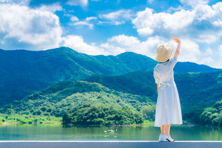 夏日蝉鸣，在天人山水邂逅宫崎骏的夏天