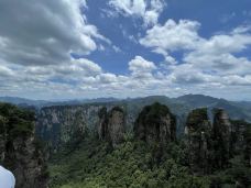 金鞭岩-张家界-戒定慧阿弥陀佛