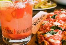 Red Feather Lounge美食图片