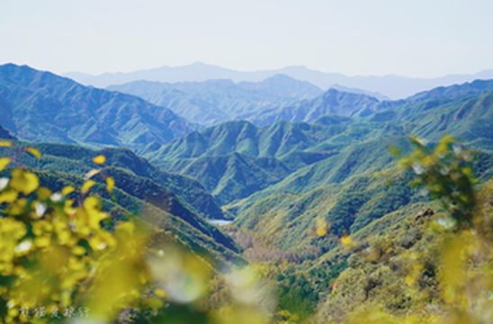 在长城脚下的百年古村听社戏，吃猪蹄宴，微走长征路
