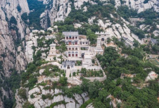 河南登封少林寺+少林寺碑林+三皇寨一日游【[郑州市区上门接 全程高速 纯玩无购物 资深导游讲解]】