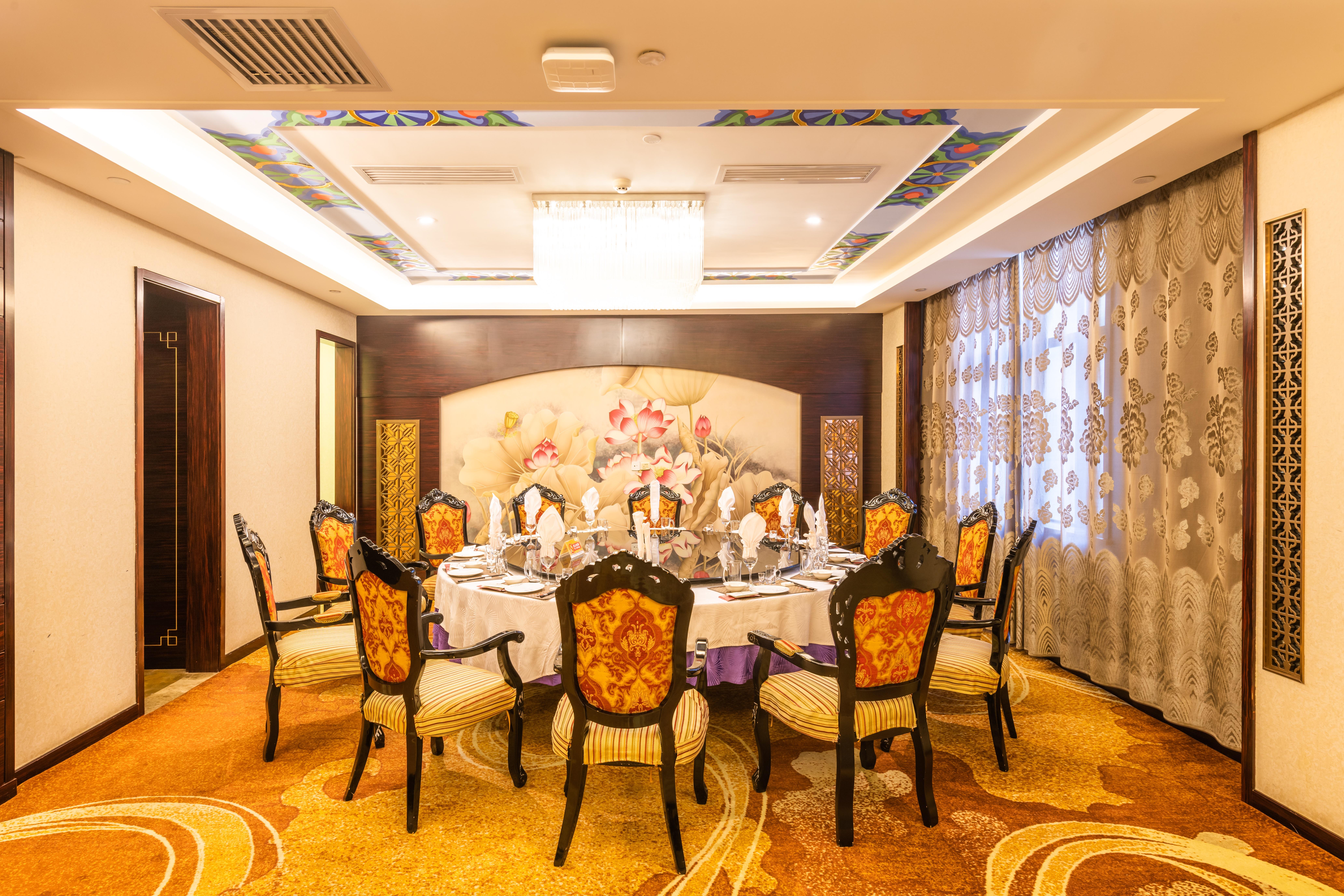 华夏国际大酒店中餐厅