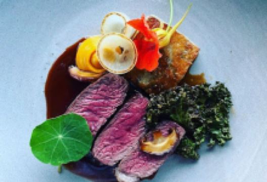 Water's Edge Restaurant美食图片