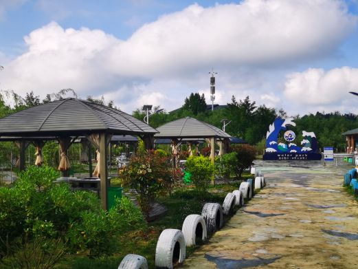 旧州浪塘千浪湾水上乐园