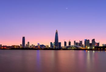 大梅沙+地王观光+中英街+深圳湾公园一日游【包车纯玩一日游】【[安心出游]本店自营出团，放心选择！2人以上市区上门接，免去出行烦恼。】