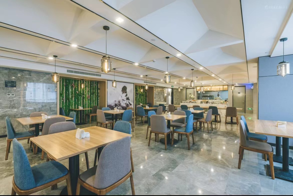 贵阳白云北高铁站亚朵酒店·自助餐厅