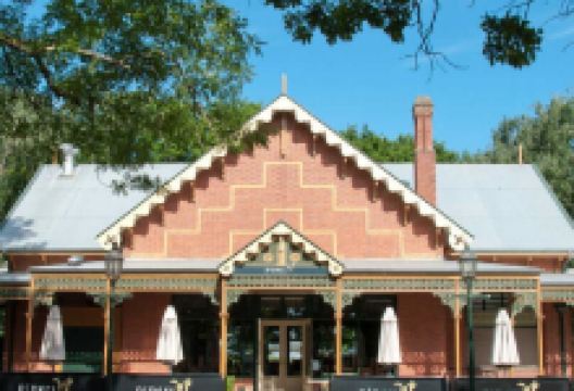 Pipers by the Lake美食图片