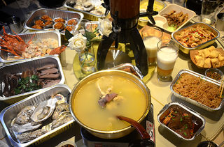 厦门人的幸福生活就是,一年四季吃阿季,天天都要烧酒配