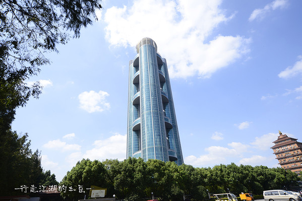 江阴华西村，富丽堂皇，风光无限，中国经济建设的楷模