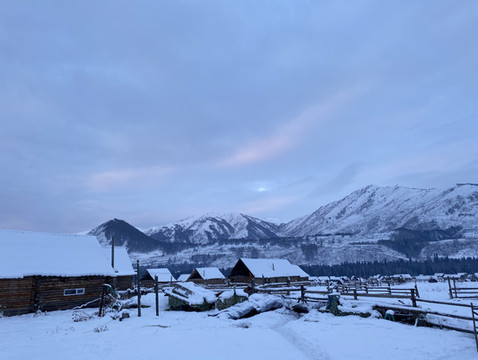 新疆禾木6天5晚--独自旅行的31岁小可爱