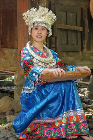 古装+苗装，百变女王就是你