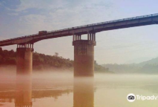 Kandrour Bridge景点图片