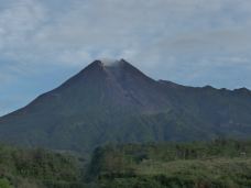 默拉皮火山-Suroteleng
