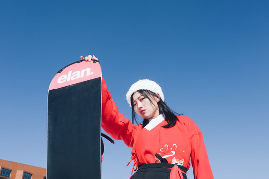 玩转安吉云上草原滑雪场,住最美的星空酒店滑最野的雪