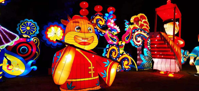 园博园灯会闪耀荆州,牛气冲天喜迎新春!来这里体验璀璨灯火世界