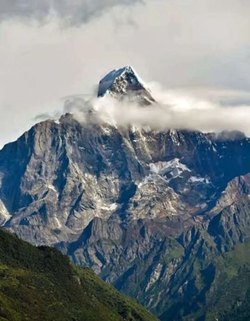 今日重阳，走，阿坝州登高去！