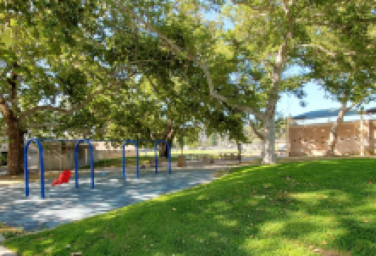 George Izay Park景点图片